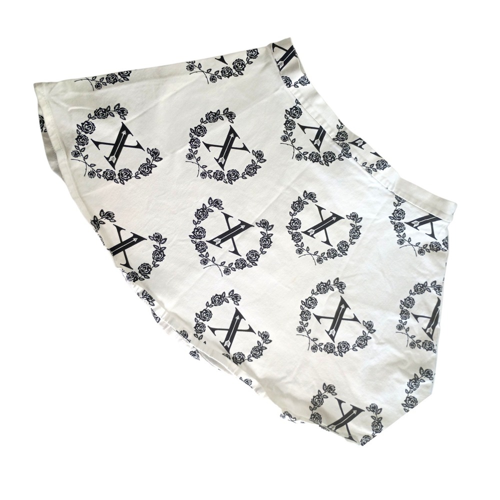 H&M Divided White Black‎ Rose Wreath Letter X Graphic Mini Skirt Womens Size 10
